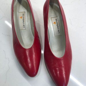 Liz claiborne cherry red low heal shoe
